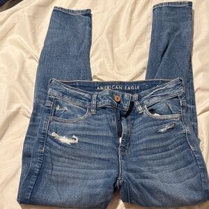 American Eagle Outfitters Women's Distressed Blue Skinny Jeans size 4 short